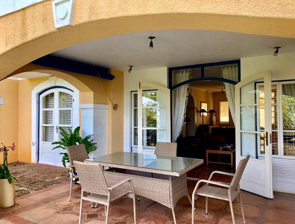 ポート・エドワード19 Montego Bay Caribbean Estateアパートメント エクステリア 写真