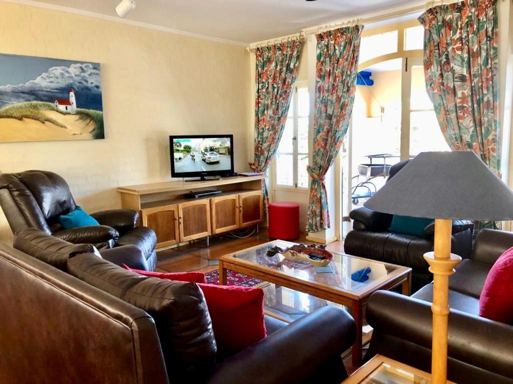 ポート・エドワード19 Montego Bay Caribbean Estateアパートメント エクステリア 写真